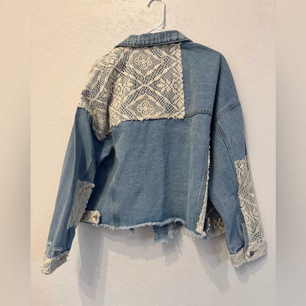 Oli & Hali Blue Jean Jacket with Unique Pattern and Frayed Hem - Picture 14 of 16